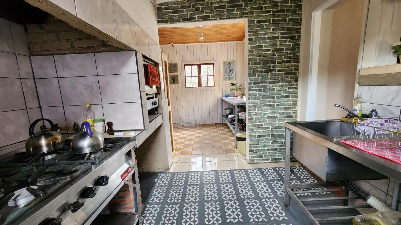 Hostel Del Lago, Habitaciones Privadas Y Cabanas El Chalten Luaran gambar