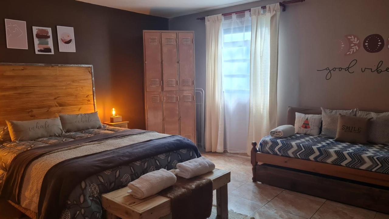 Hostel Del Lago, Habitaciones Privadas Y Cabanas El Chalten Luaran gambar