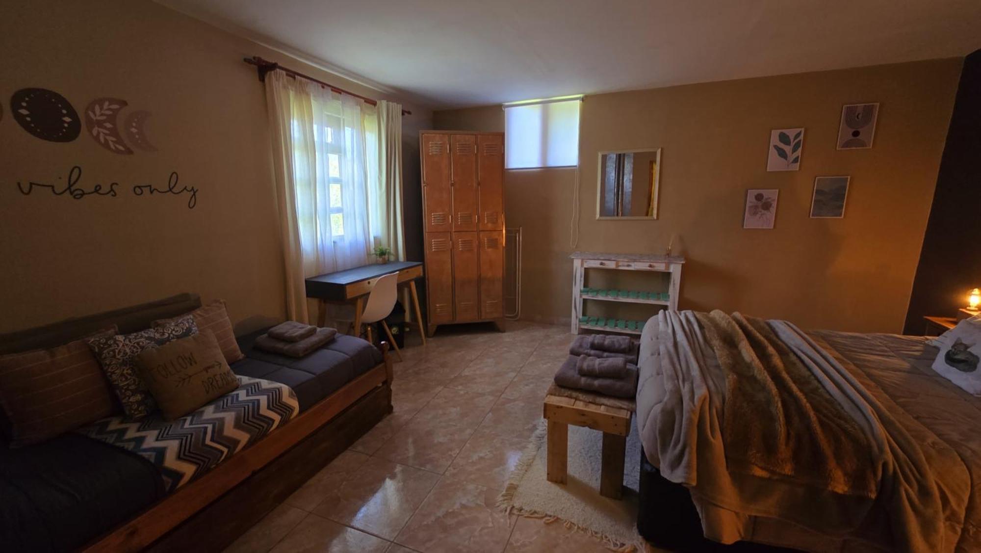 Hostel Del Lago, Habitaciones Privadas Y Cabanas El Chalten Luaran gambar