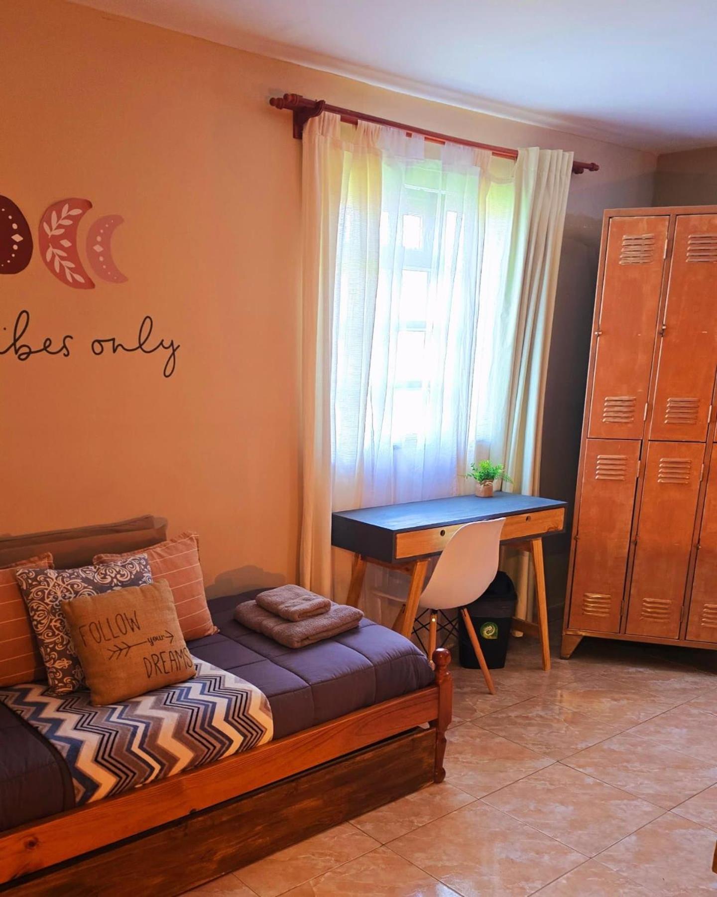 Hostel Del Lago, Habitaciones Privadas Y Cabanas El Chalten Luaran gambar